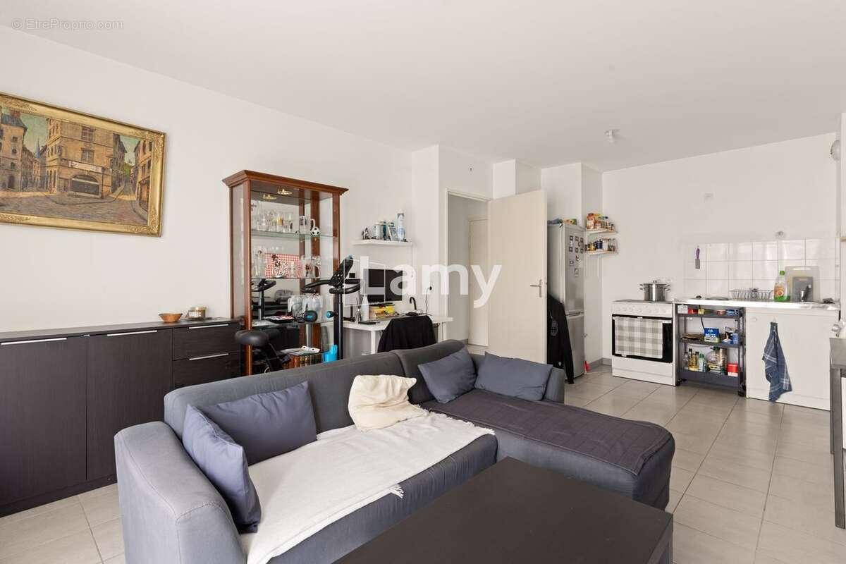 Appartement à DECINES-CHARPIEU