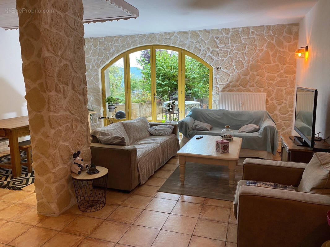 Appartement à PRUNIERES