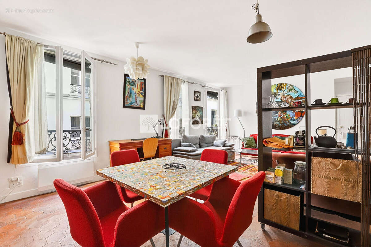 Appartement à PARIS-11E