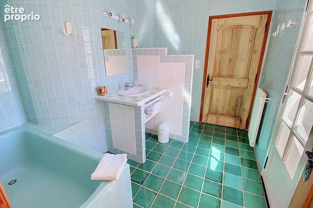 A VENDRE EN EXCLUSIVITE  - Maison Entrecasteaux 11 pièces 360 m2 - photo 17