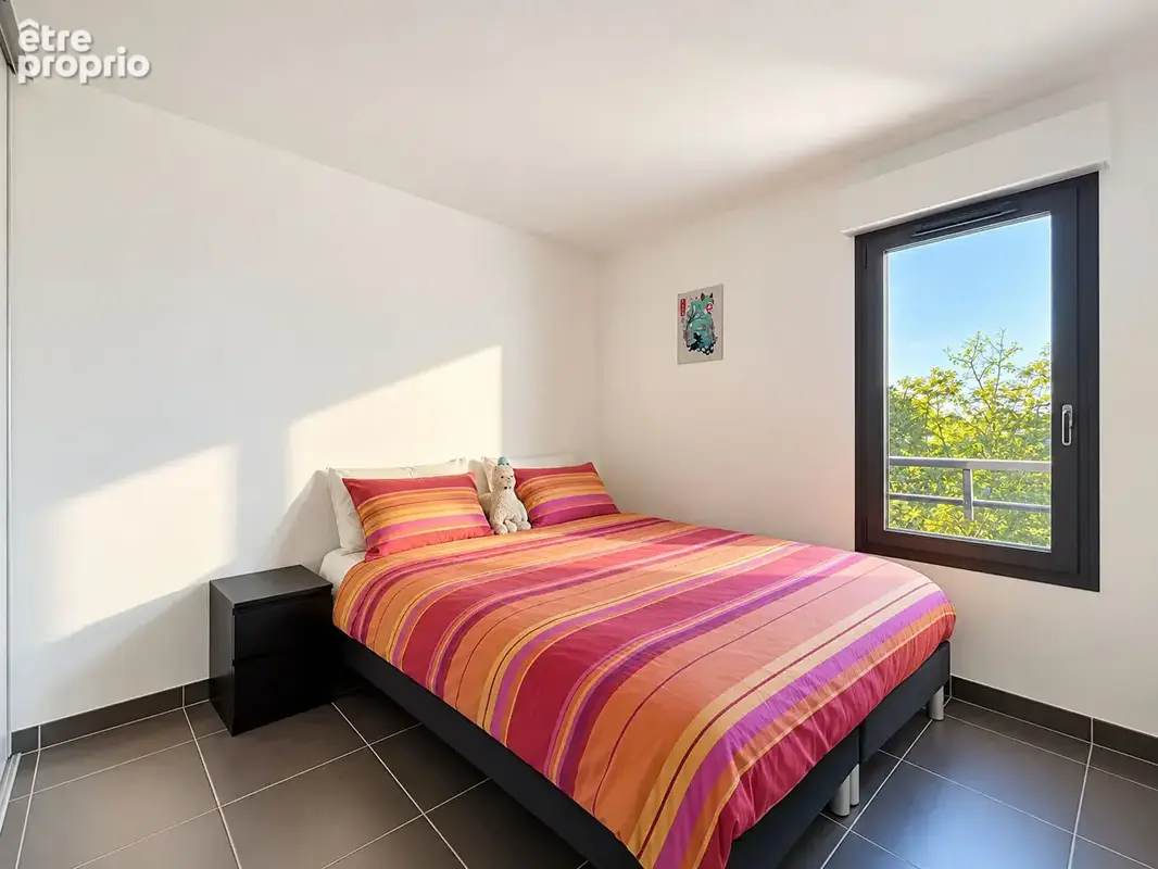 À vendre  superbe t3 de 60 m² avec terrasse de 16 m², box et climatisation - photo 6
