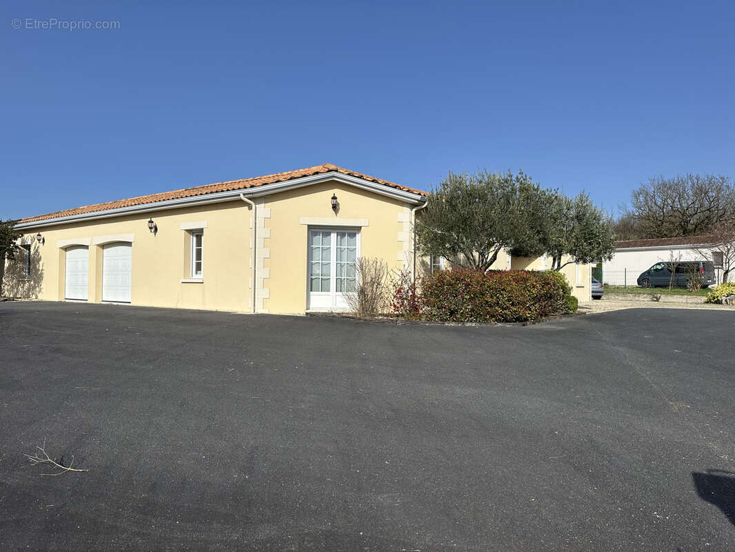 Maison à ROUILLAC