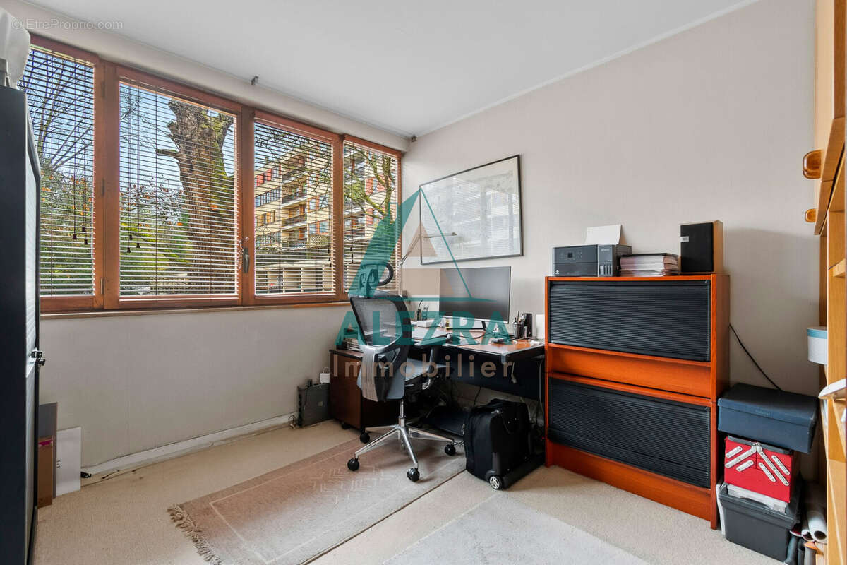 Appartement à LA CELLE-SAINT-CLOUD