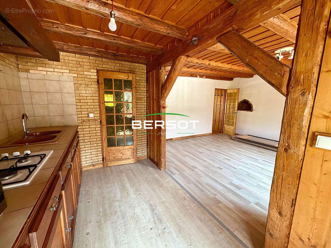 Appartement à LA CLUSE-ET-MIJOUX