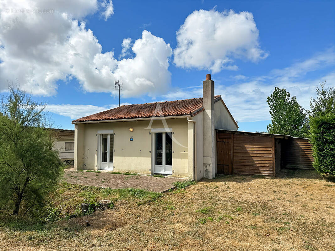 Maison à LE PERRIER