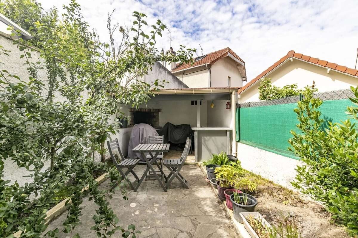 Maison à CHAVILLE