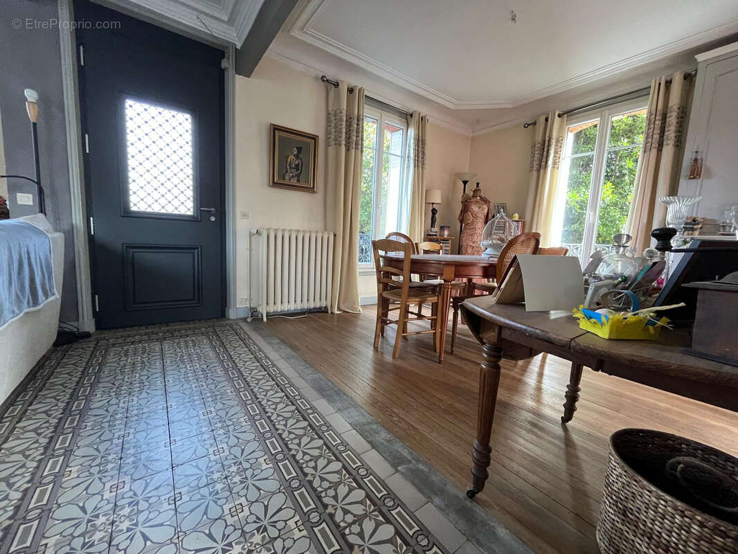 Maison à COUILLY-PONT-AUX-DAMES
