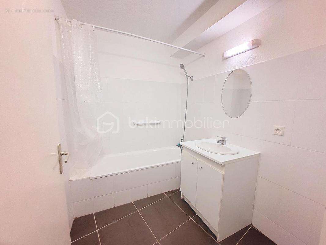 T2 de 43.5 m² avec petit garage - photo 5