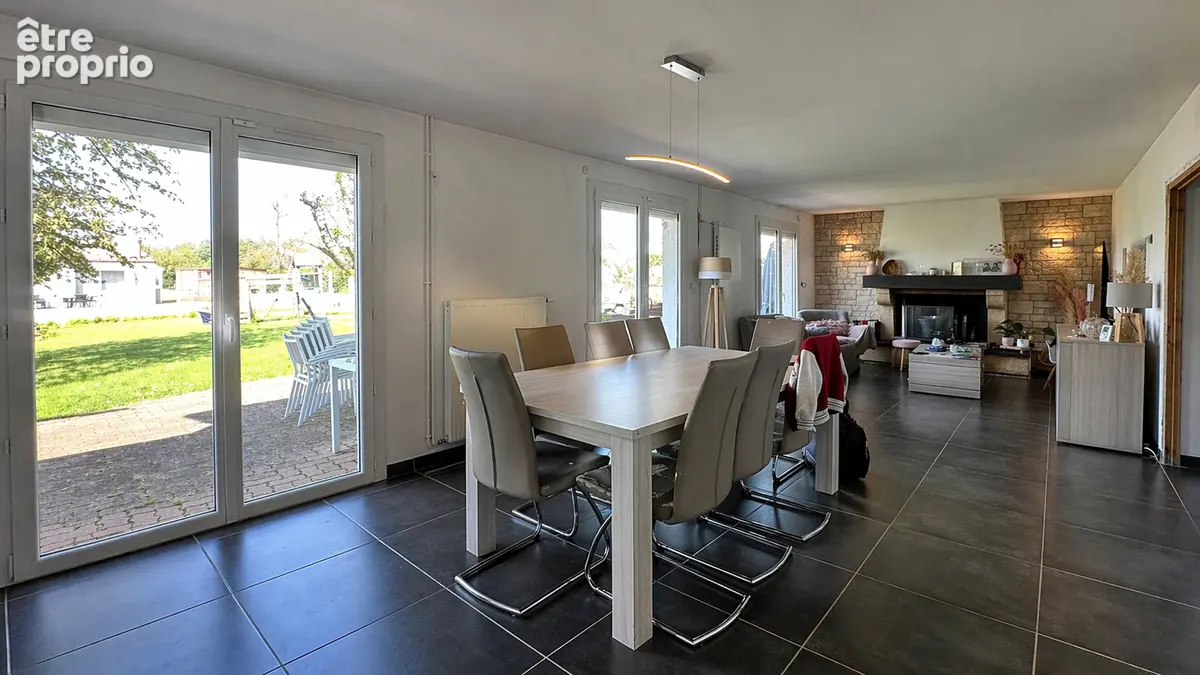 Pavillon lumineux au calme avec vue dégagée et beau potentiel - photo 6