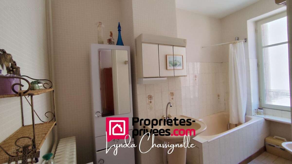 Maison à SAINT-VICTOR-SUR-RHINS