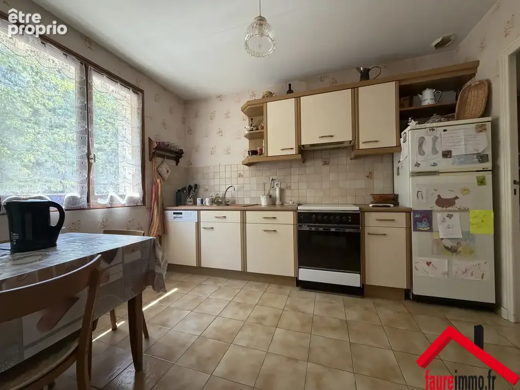 Maison a varetz en correze - photo 2