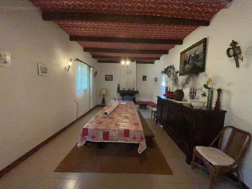 Maison à ARNAC-POMPADOUR