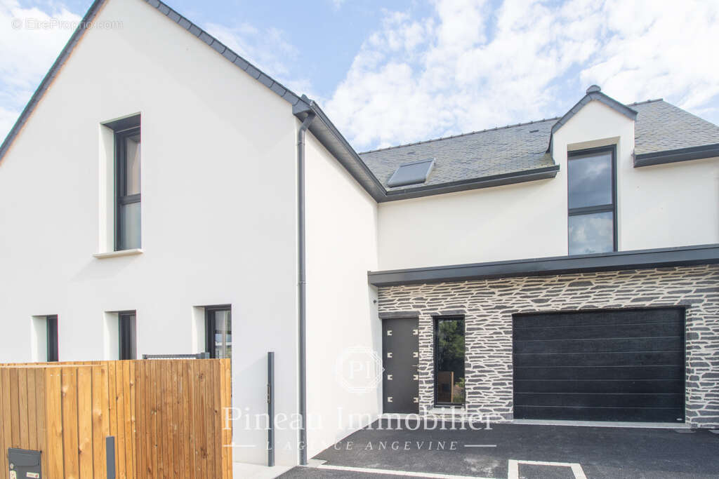 Maison à SAINT-BARTHELEMY-D&#039;ANJOU