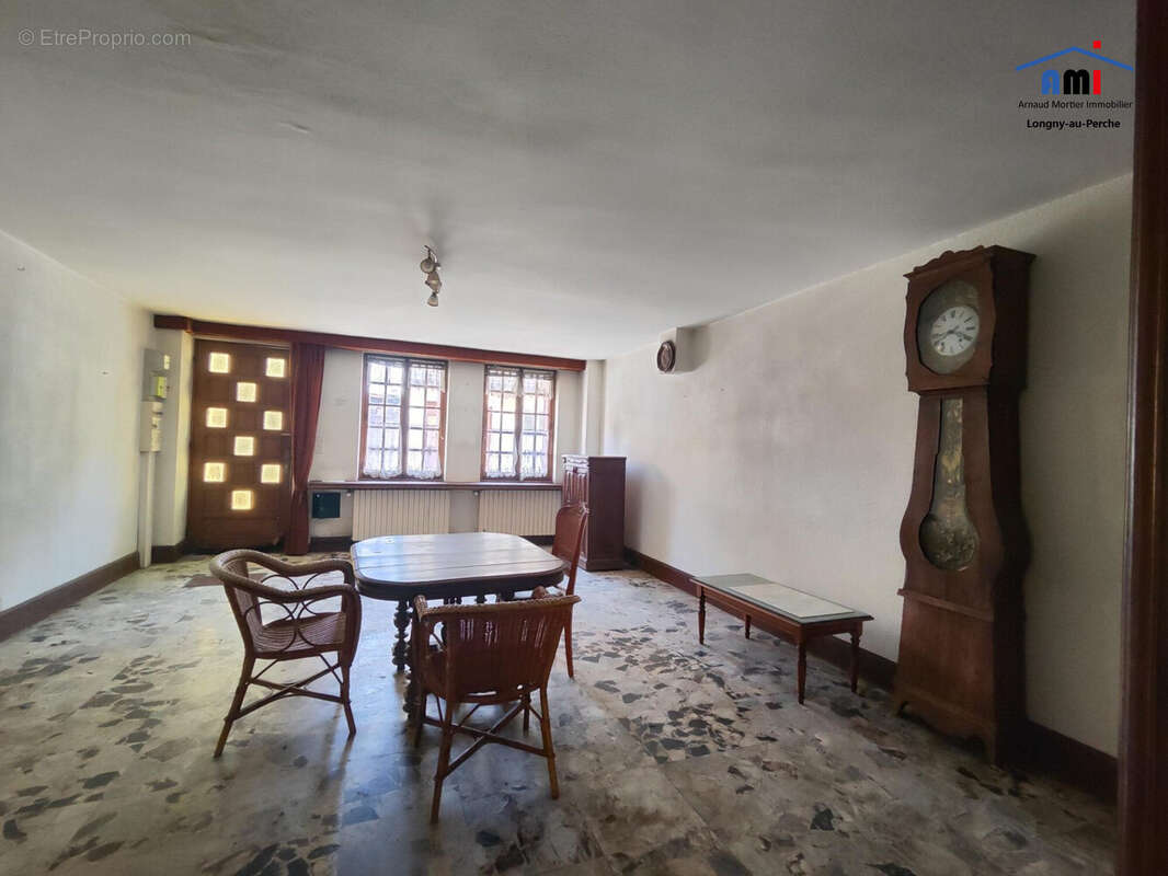 Maison à LONGNY-AU-PERCHE