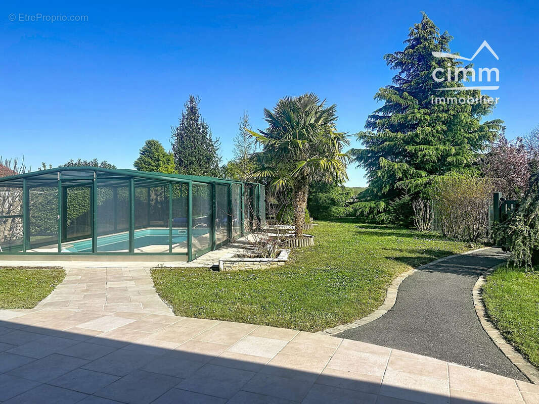 Maison 232 m² à Paucourt  - photo 2