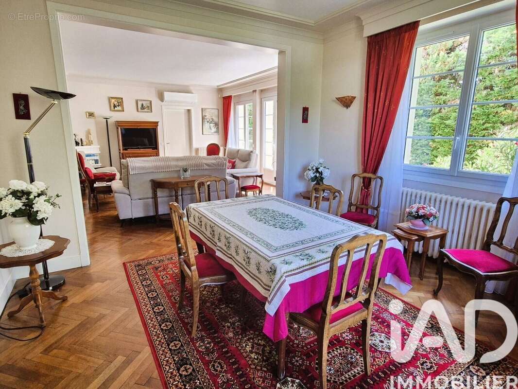 Maison 236 m² à Aussillon  - photo 3