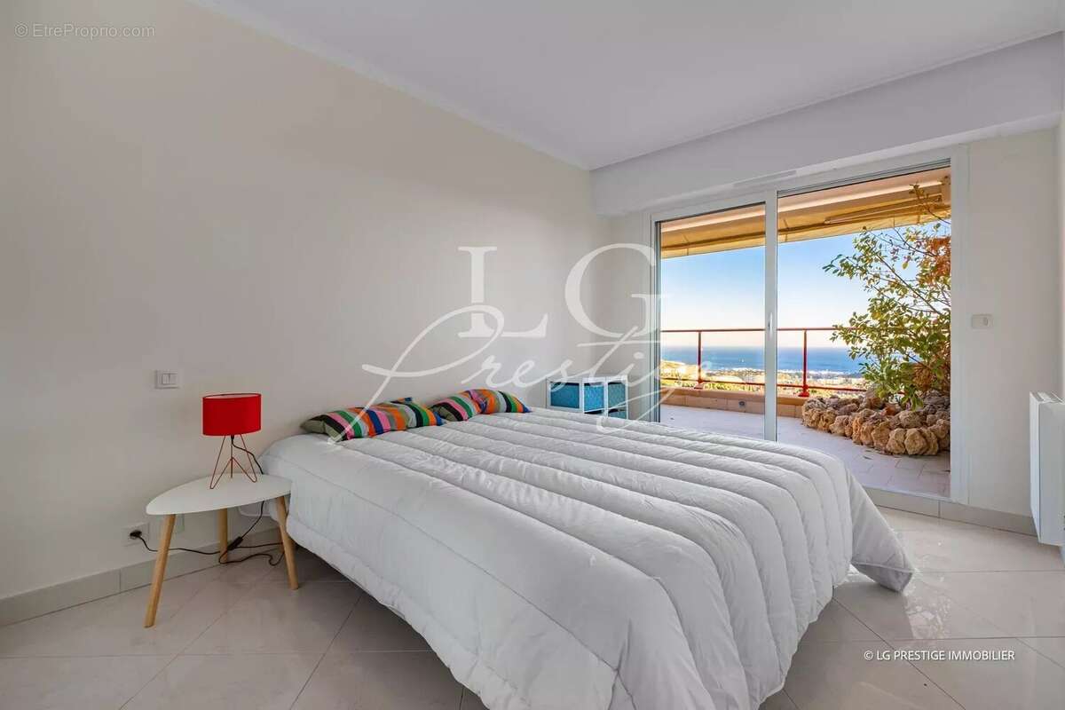 Appartement à MANDELIEU-LA-NAPOULE