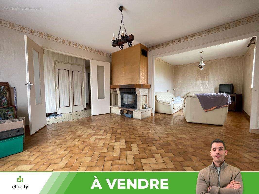 Maison à MAGNE