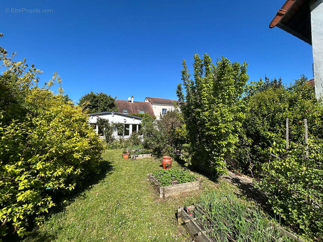 Maison à L'HAY-LES-ROSES