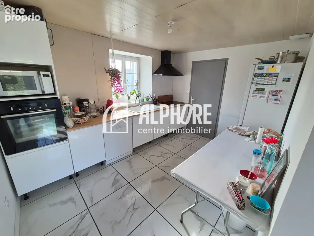 118m² habitable, 3 chambres, proximité commerces. - photo 4