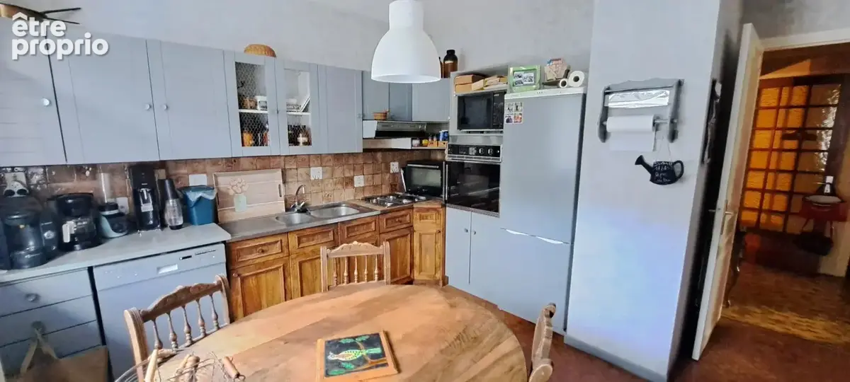 VIF - Maison de 190 m2 avec sous sol de 135 m2 - photo 4