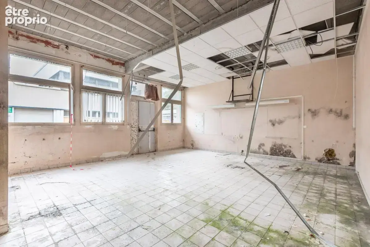Bureaux - 2 141 m² - Saint-Flour (15) - photo 12