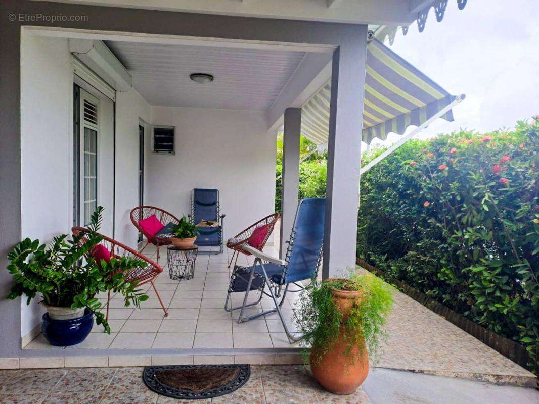 Maison à RIVIERE-SALEE