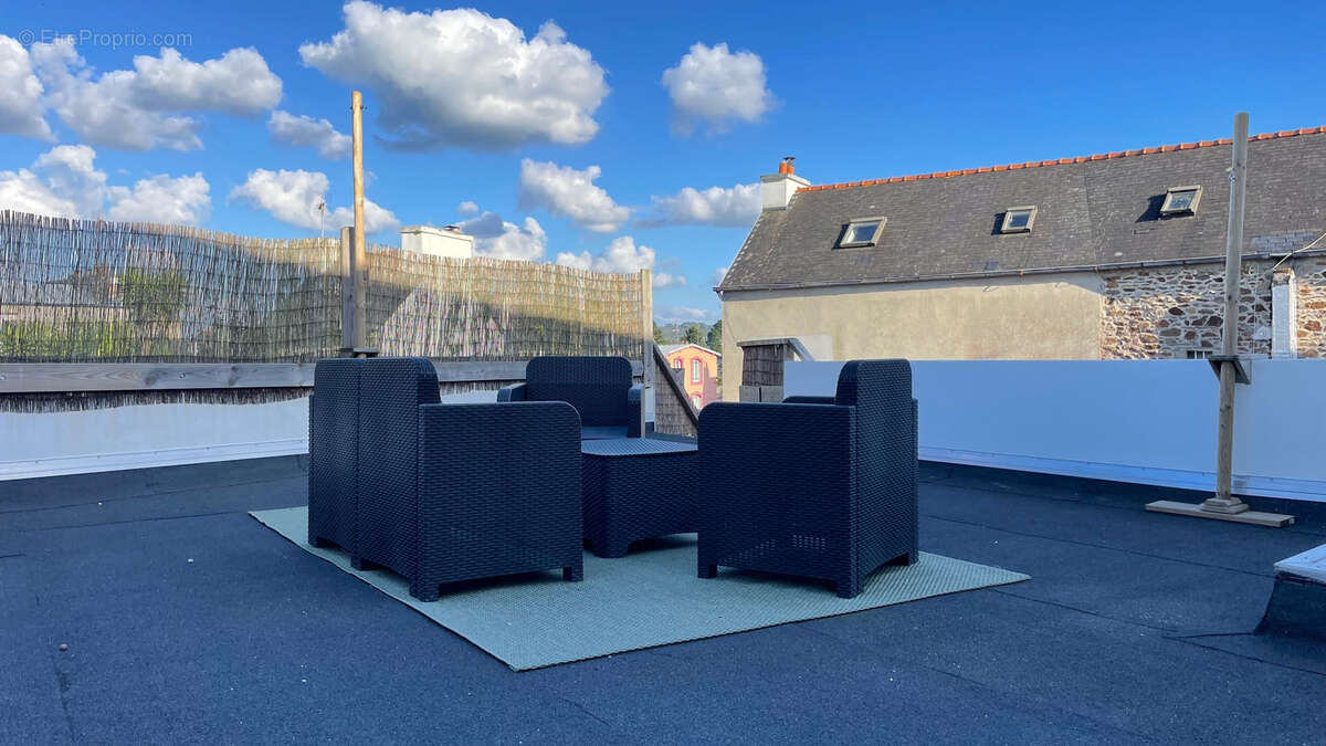 Maison à LE RELECQ-KERHUON