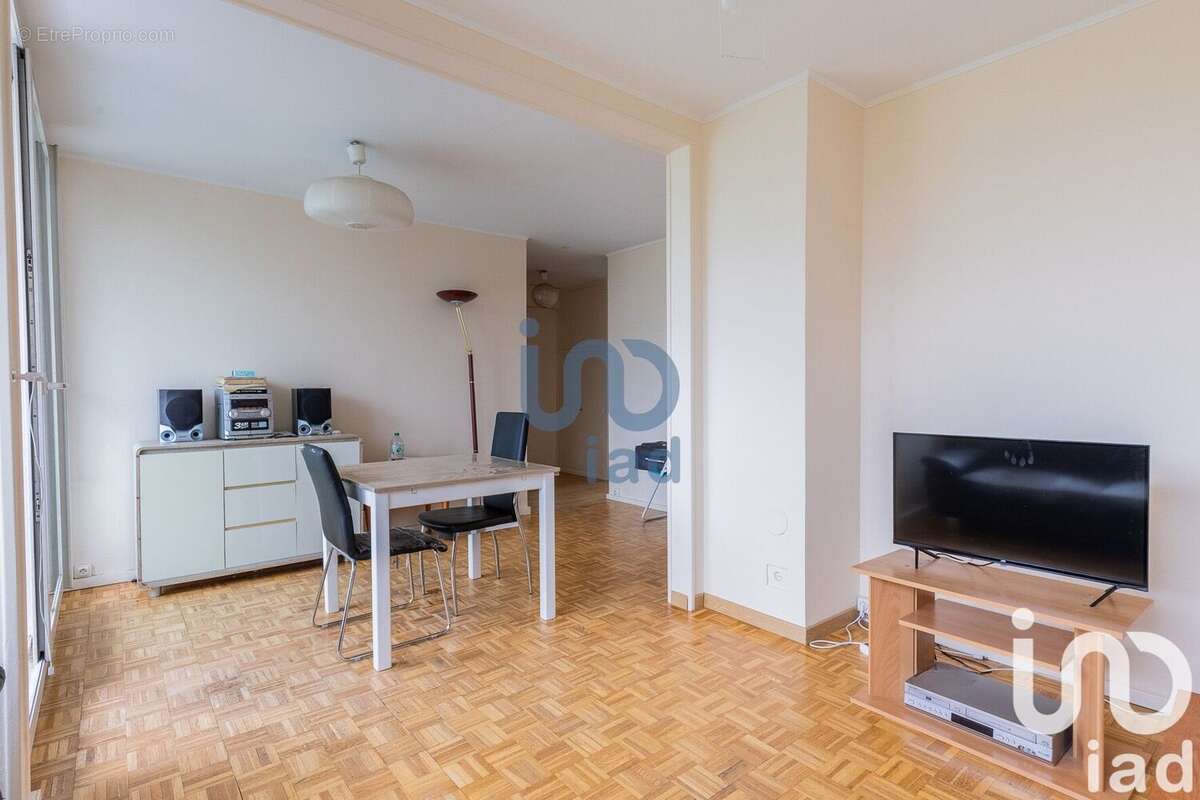 Photo 3 - Appartement à SAVIGNY-SUR-ORGE