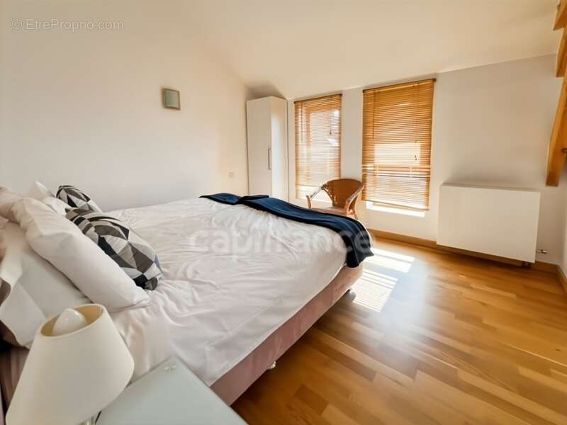 À vendre - hardinghen - propriété - surface totale - 690 m 2 -  maison principale 273 m2 -  2 gites - dépendance - garage - terr - photo 15