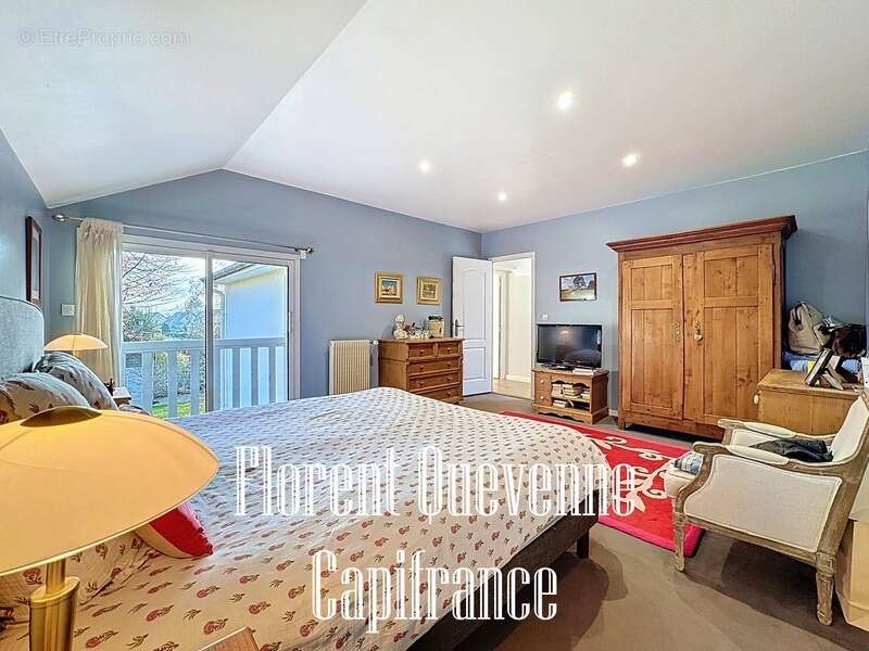 Maison à MERY-CORBON