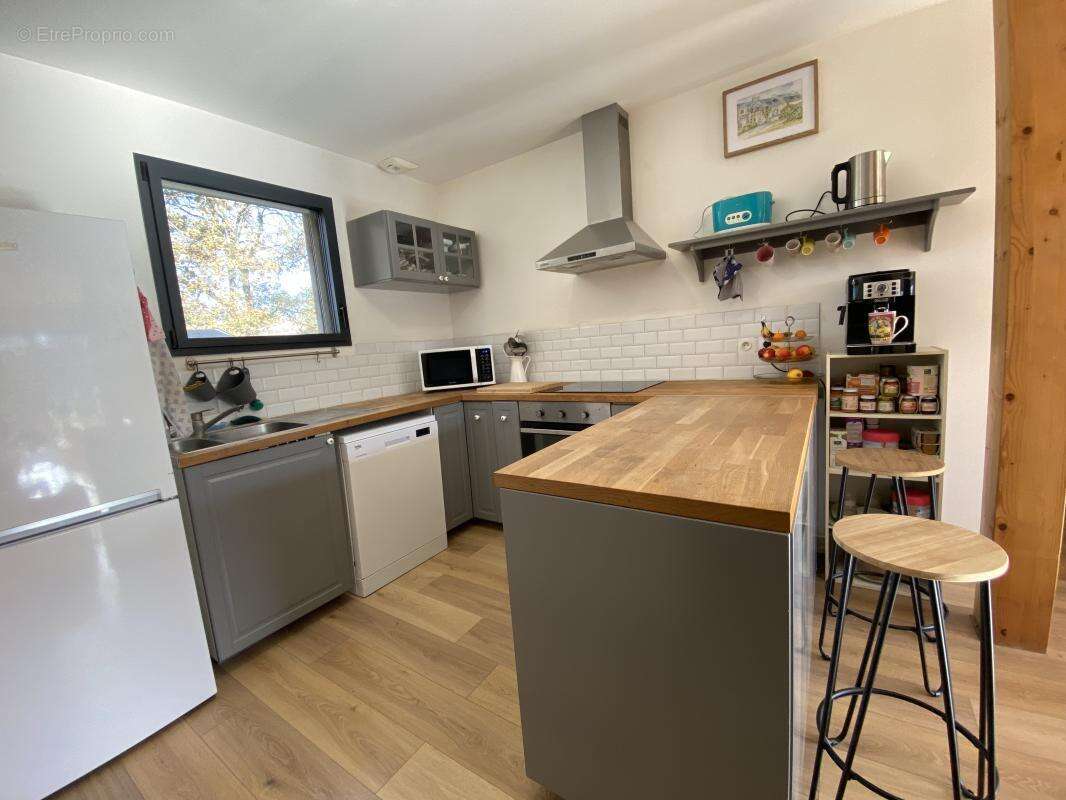 Maison à PAREMPUYRE