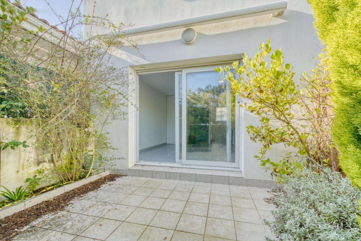 Maison à VAUX-SUR-MER