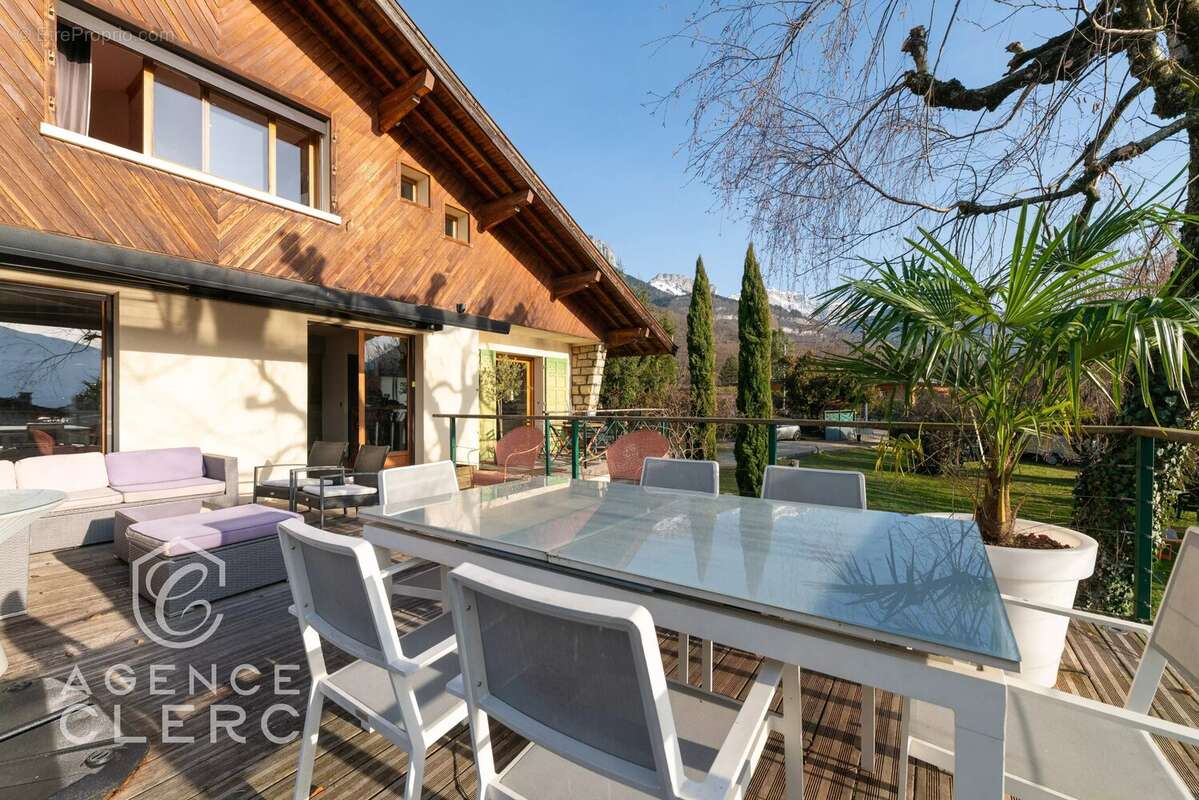 Maison à MENTHON-SAINT-BERNARD