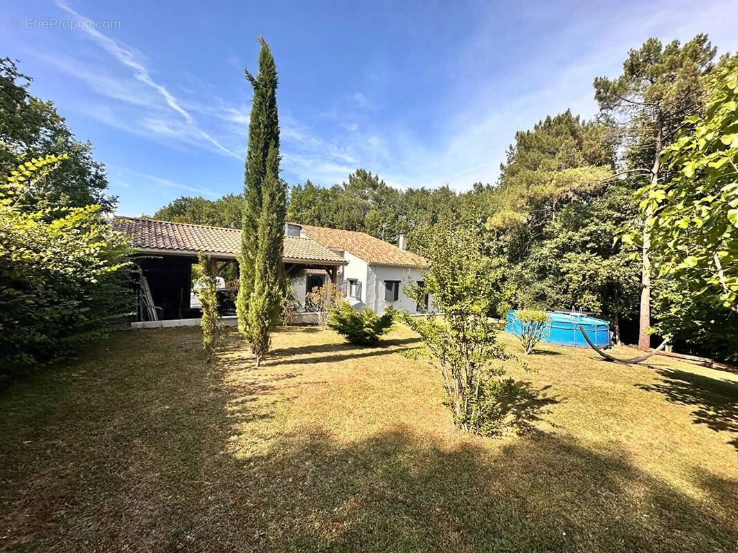 Maison à SAINT-AUBIN-DE-LANQUAIS