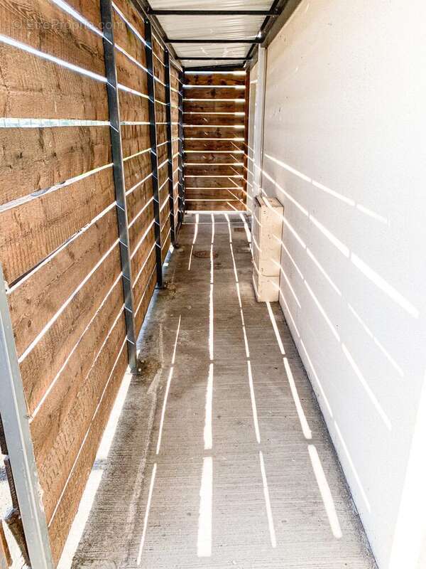 Commerce à CAVIGNAC