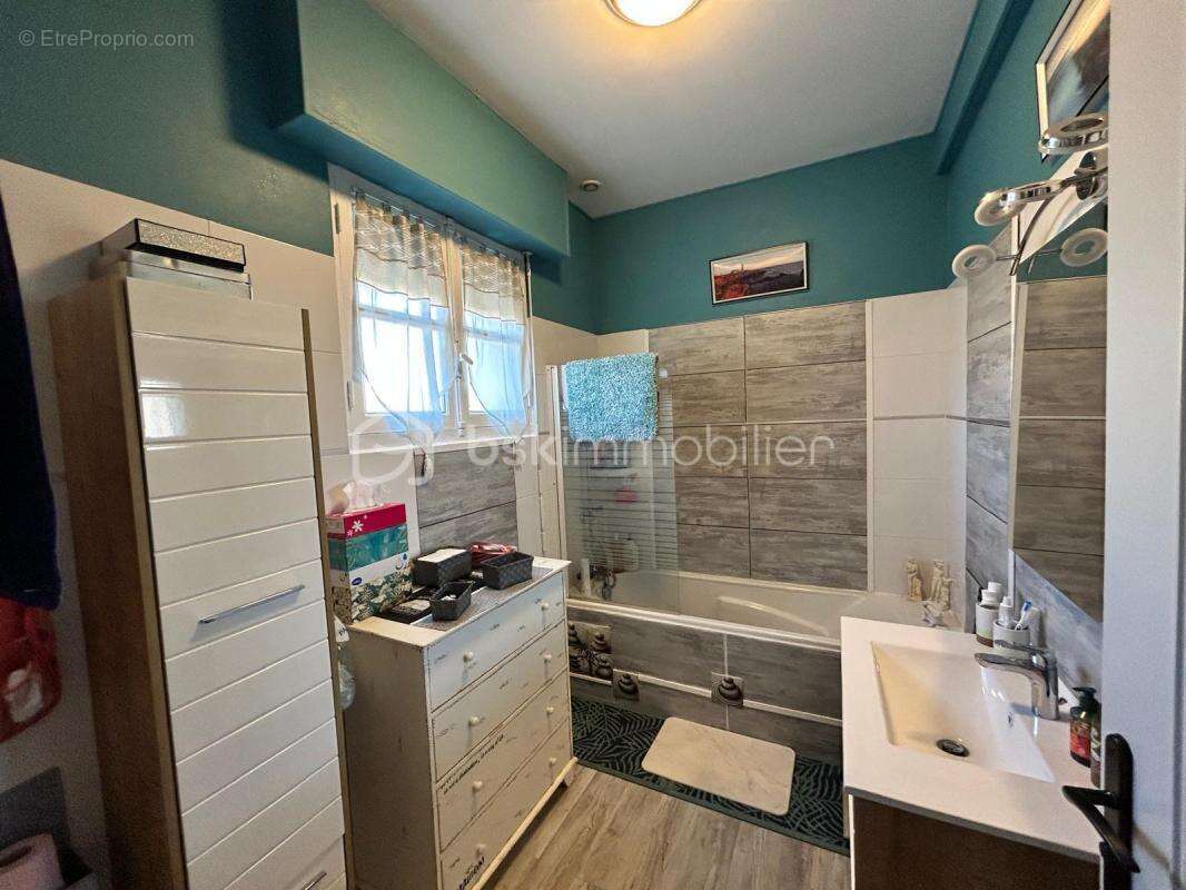 Maison à CADILLAC-EN-FRONSADAIS