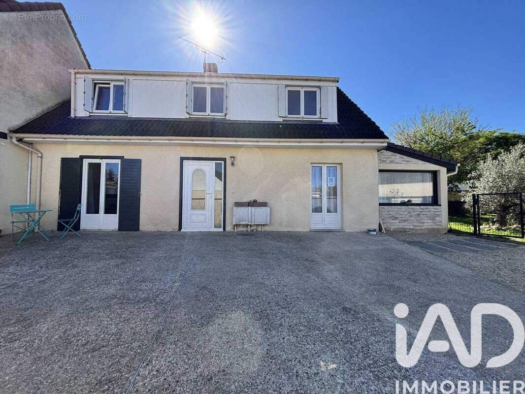 Photo 1 - Maison à BOISSY-SOUS-SAINT-YON