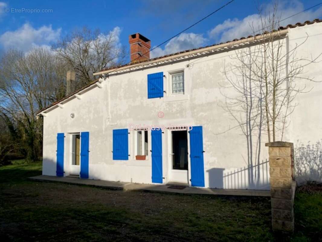 Maison à SAINT-MAURICE-LE-GIRARD