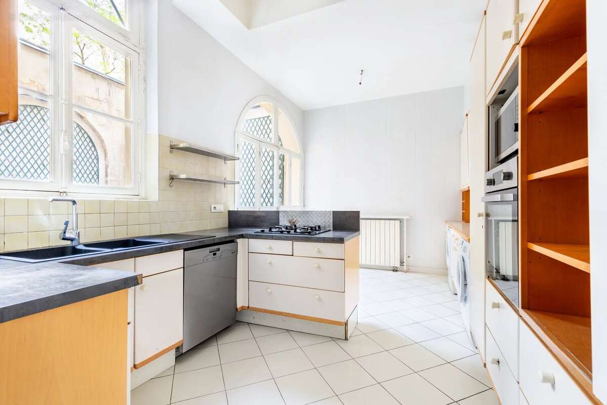 Appartement à PARIS-4E