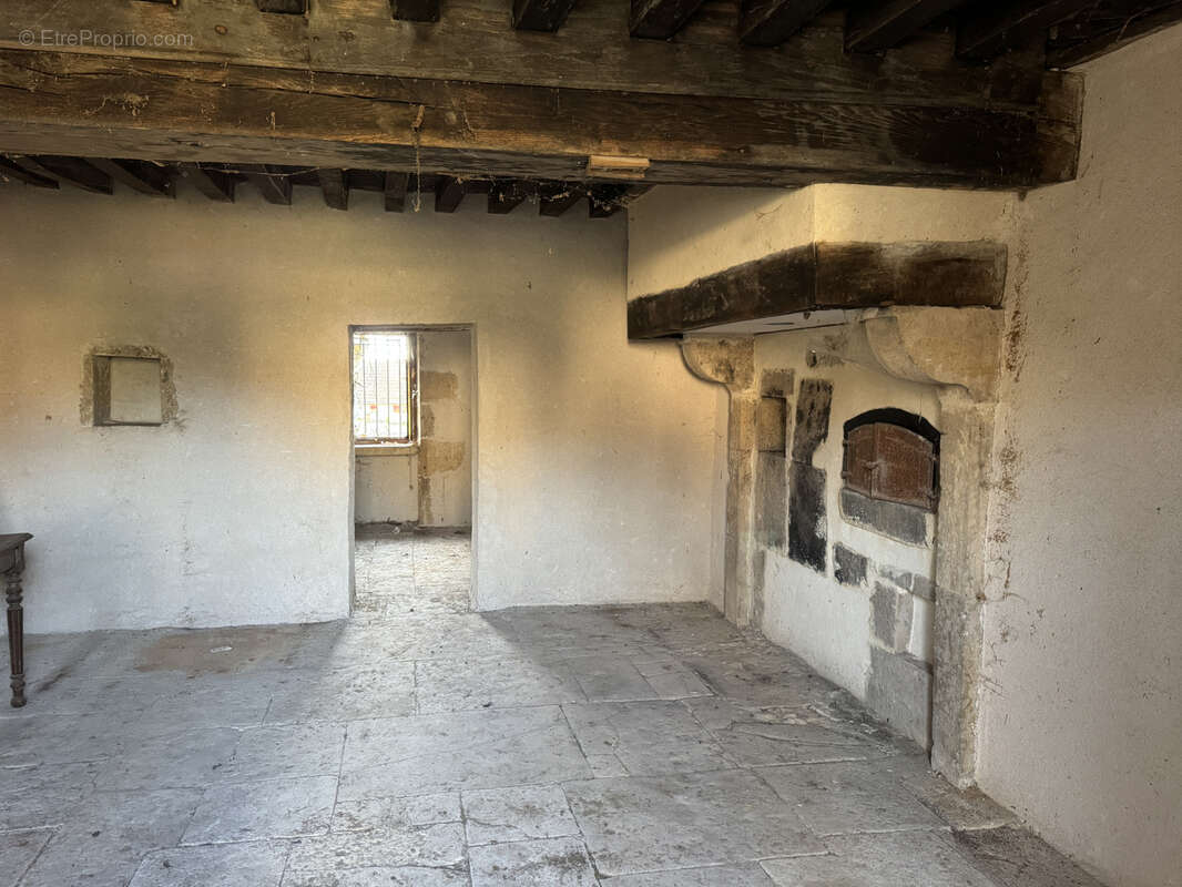 Maison à NEUFFONTAINES