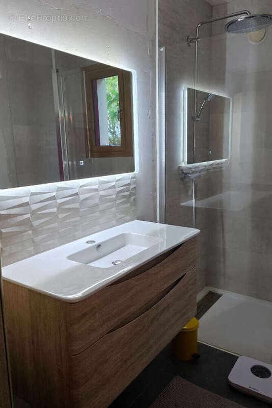 Maison à MONTGERMONT