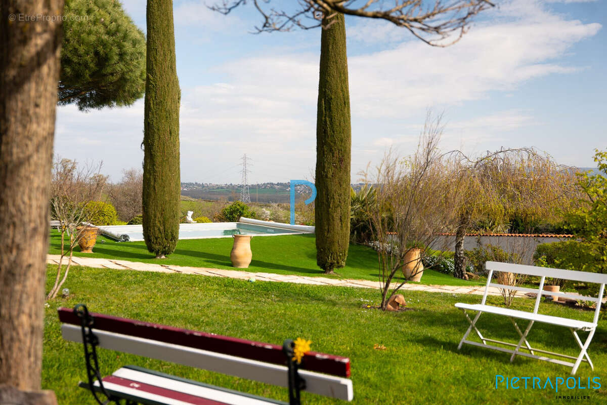 Maison à SAINTE-CONSORCE