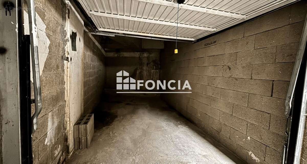 Parking à PARIS-19E