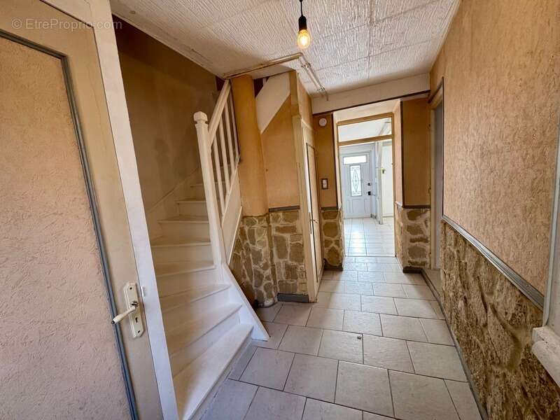 Maison à TERRASSON-LAVILLEDIEU