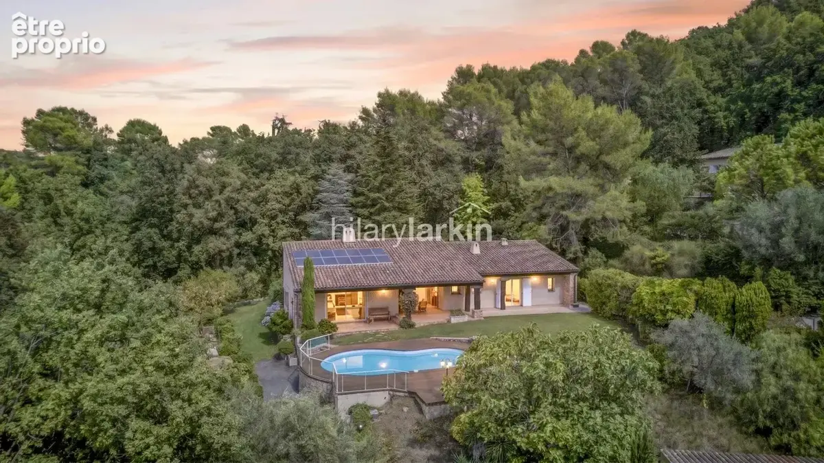 Villa plain-pied avec mazet en pierre et piscine – À pied du village de Mougins - photo 22