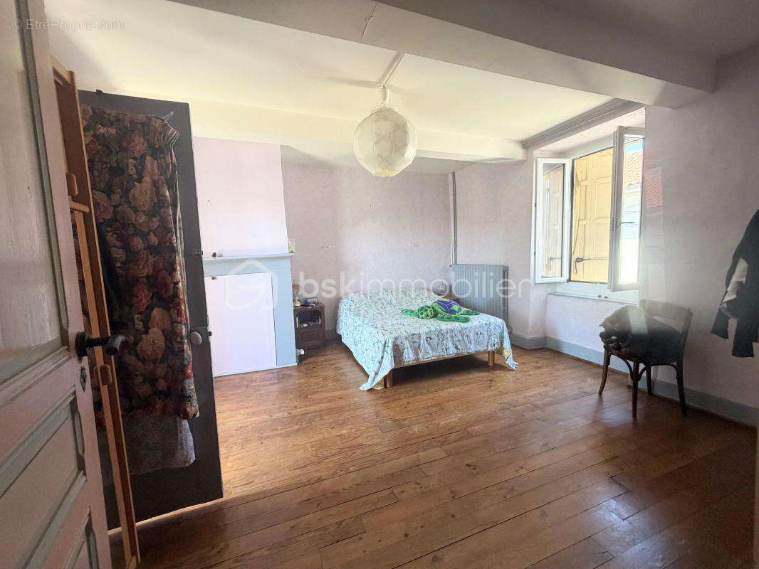 Maison mitoyenne de caractère avec un beau terrain et un garage - photo 18