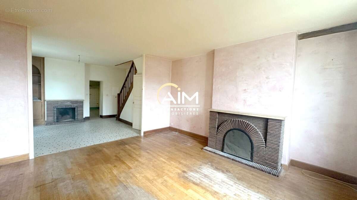 Maison 4 chambres à Nazelles Negron - photo 5