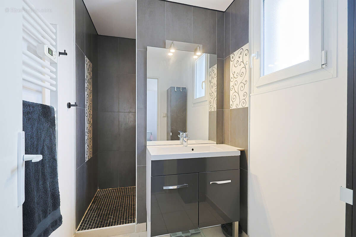 Maison à SOLLIES-PONT