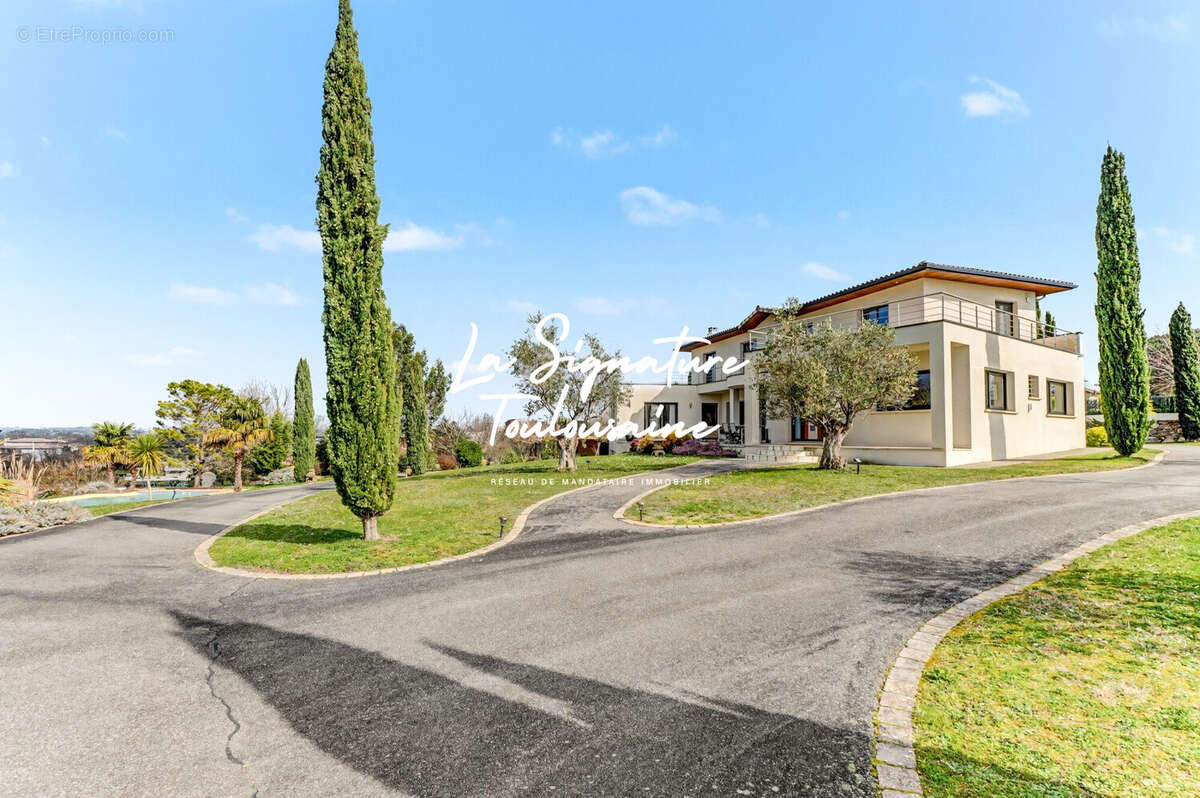 Maison à LACROIX-FALGARDE